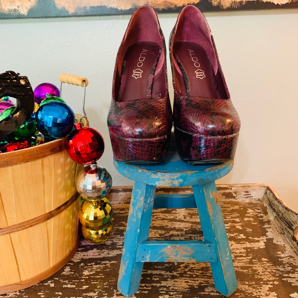 ALDO 🐍 PURPLE & BLACK PYTHON WEDGES 7